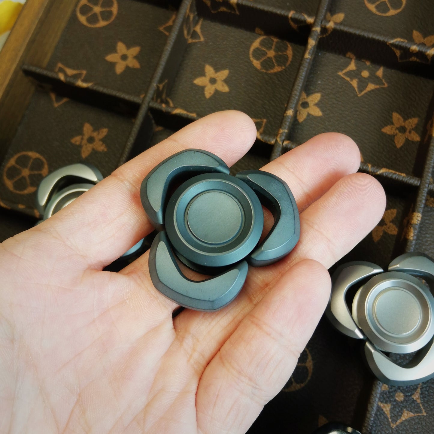 Fidget Spinner - Moonlight